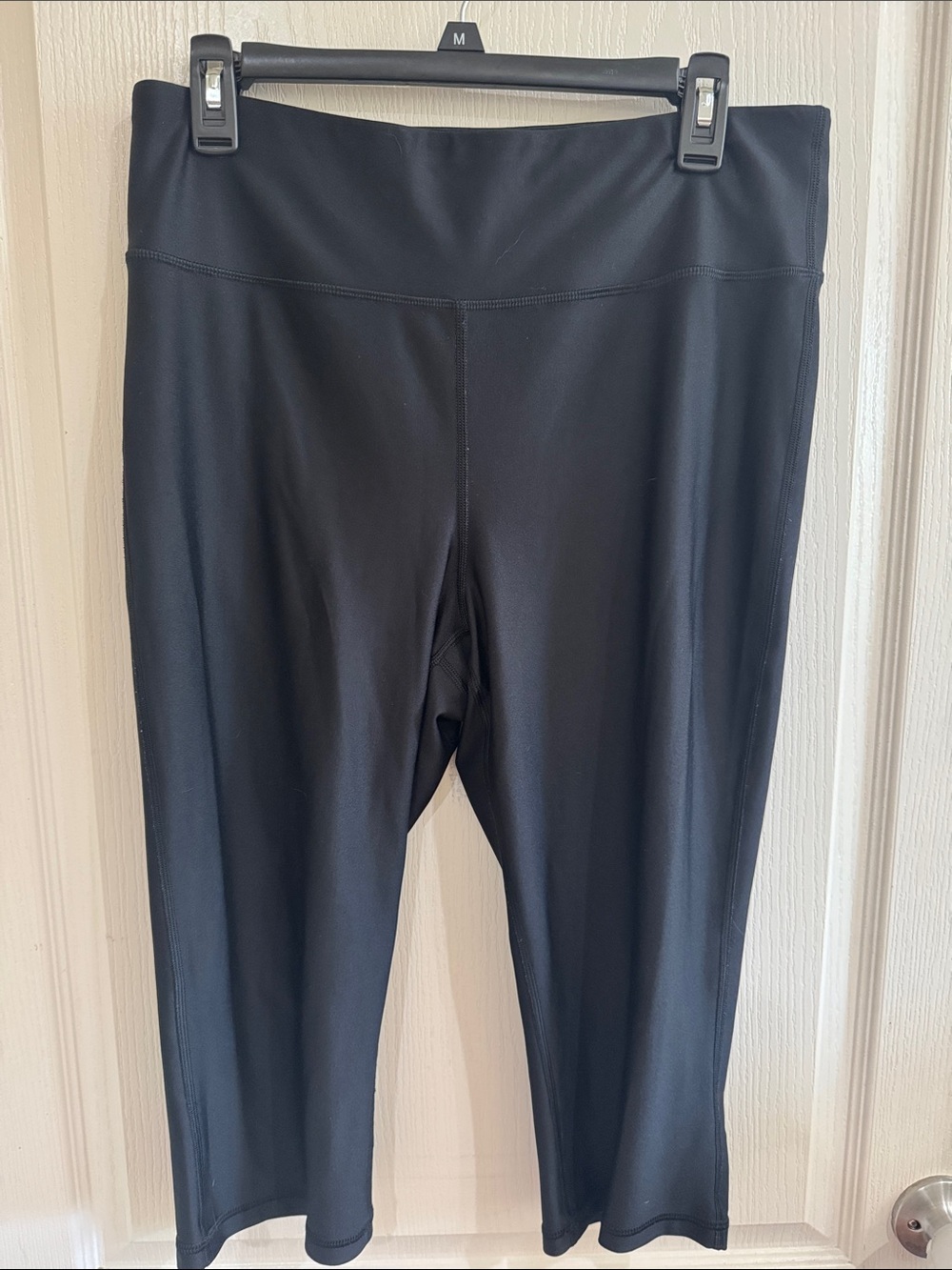 Jockey Black Cropped High-Rise Capris